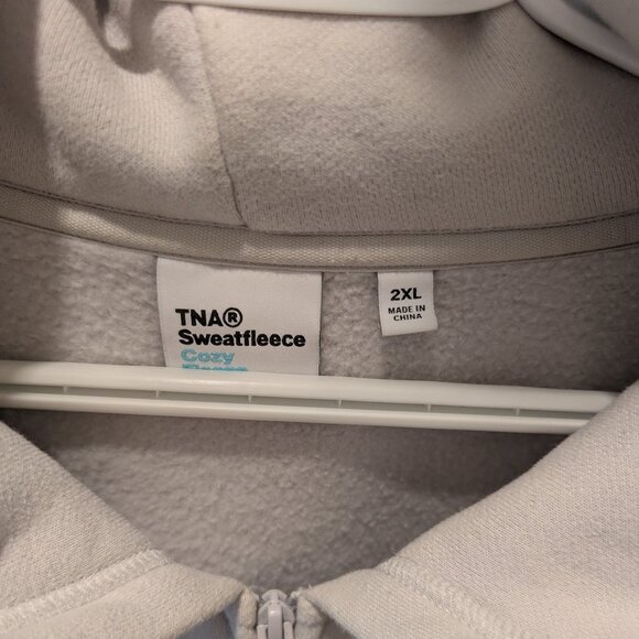 Aritzia zip up 2xl - Picture 3 of 3